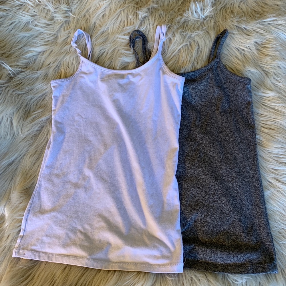 Tank top set.